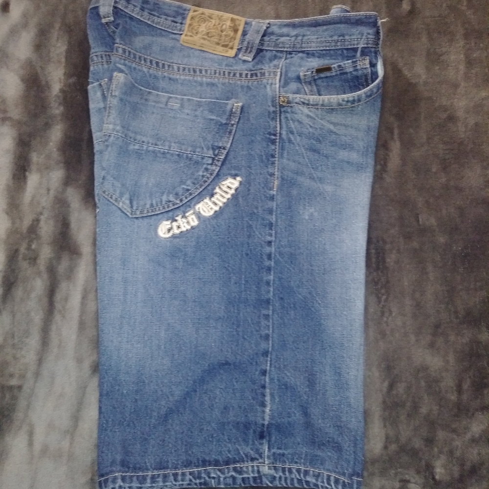 Jeans - Picture 2 of 4
